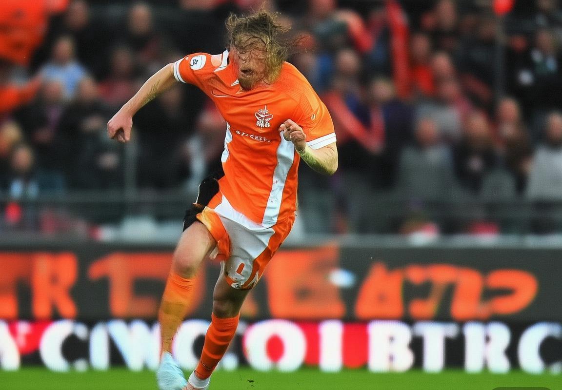 范戴克：从荷兰小球员到世界足坛巨星的传奇之路